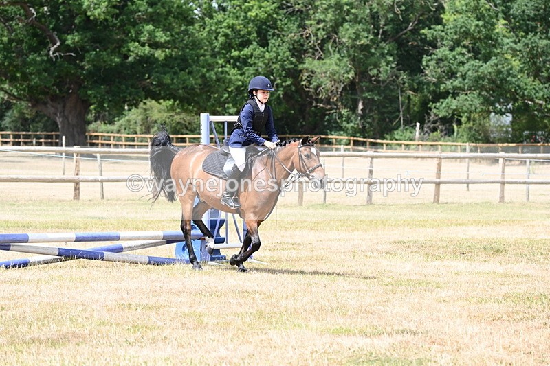 WJ6_5248 - Class 12 Minimus Jumping 45cm
