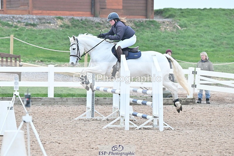 240113A-095554-01579 - Cls 9 British Novice and 90cm Open