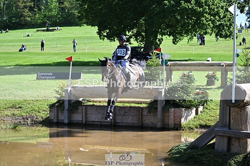 240525-093826-11709 - 303-KILLEENHOUSESTUD_OBOS_16-Tom_D_Crisp