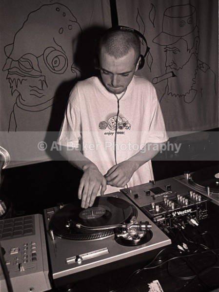 02 harry love - C'mon Feet @ night & day manchester 21.03.03