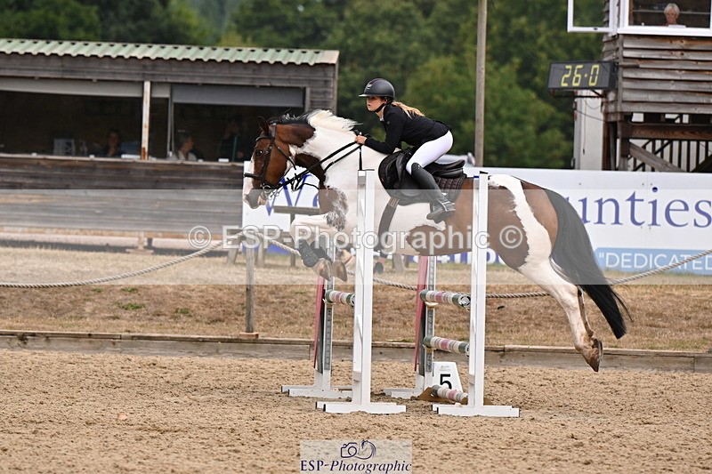 250817A-104914-03934 - Cls 16 Snr British Novice