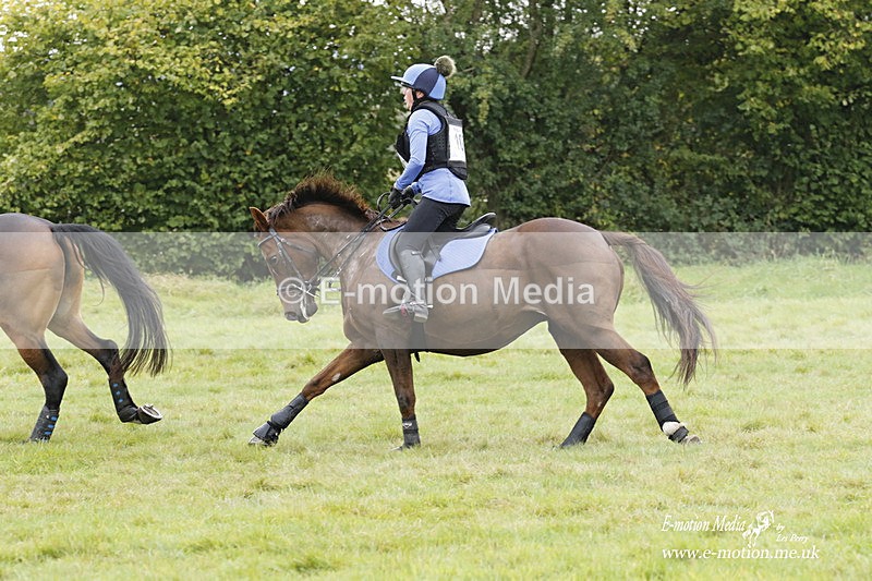  WWHT 171021 2040 - Novice Pairs (0.80m)  17/10/21