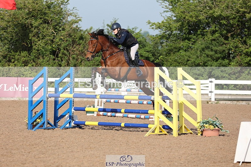 240510A-084257-04370 - Cls 13 British Novice and 90cm Open