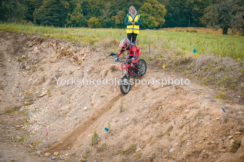 DSCF0342 - Ripon MC Trial 27/09- kids