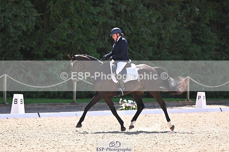 240809-114143-00549 - 191-Carole.Malyon-Diamonds.are.Forever