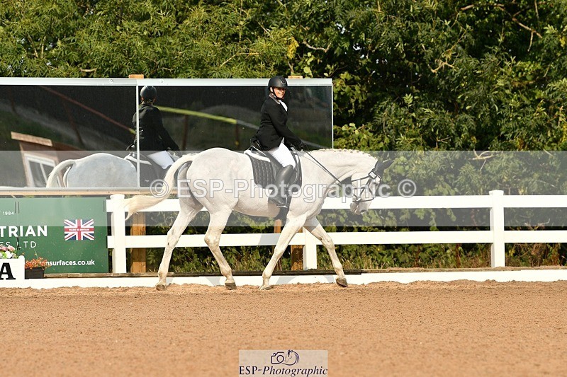 250817-095236-07637 - 179-Kate.WilliamsGhyllwood.April.Moment