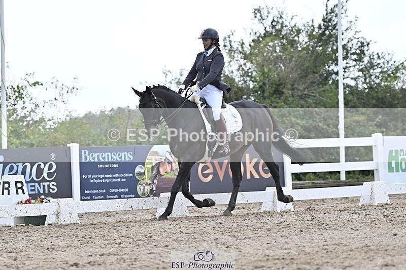 250907-141431-08687 - 102-Laura.MarshallCha.cha.herself