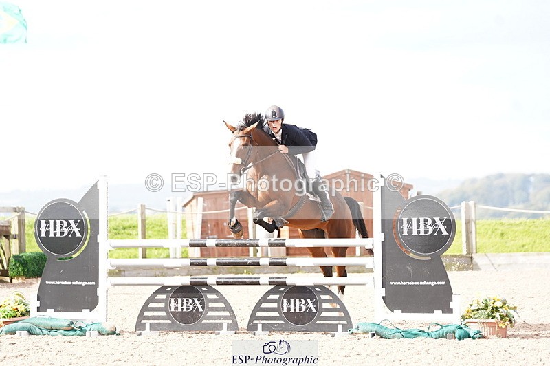 241004A-113832-00272 - Fri 02 Snr 1.05m Open