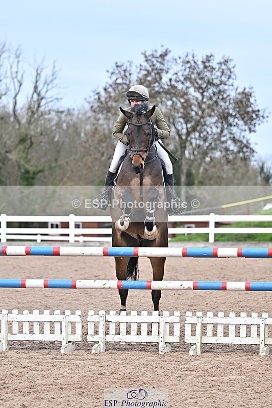 251126-134643-00629 - Cls 5 Foxhunter and 1.20m