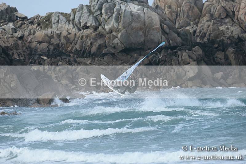 WS 020413-175 - Windsurfing