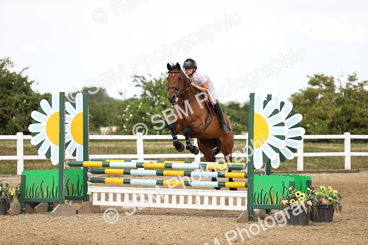 SBM_002389 - Class 18 - Ariat Senior British Novice- 90cm Open