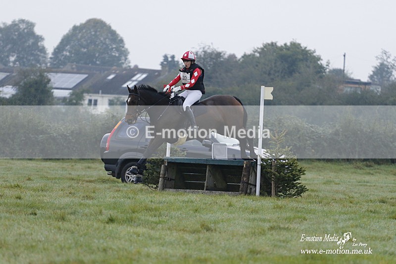 WWHT 171021 0427 - Novice Restricted (0.80m)  17/10/21