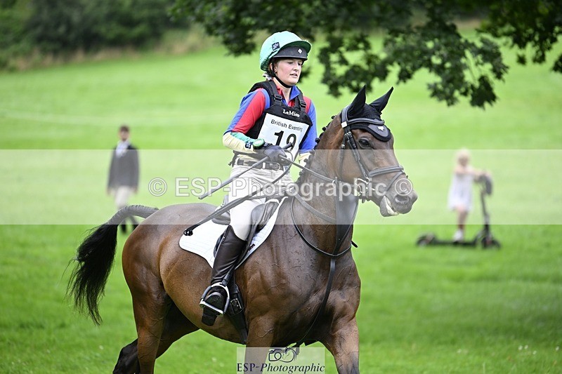 240803-121308-03937 - 019-Maisie_Randle-VILLANELLE