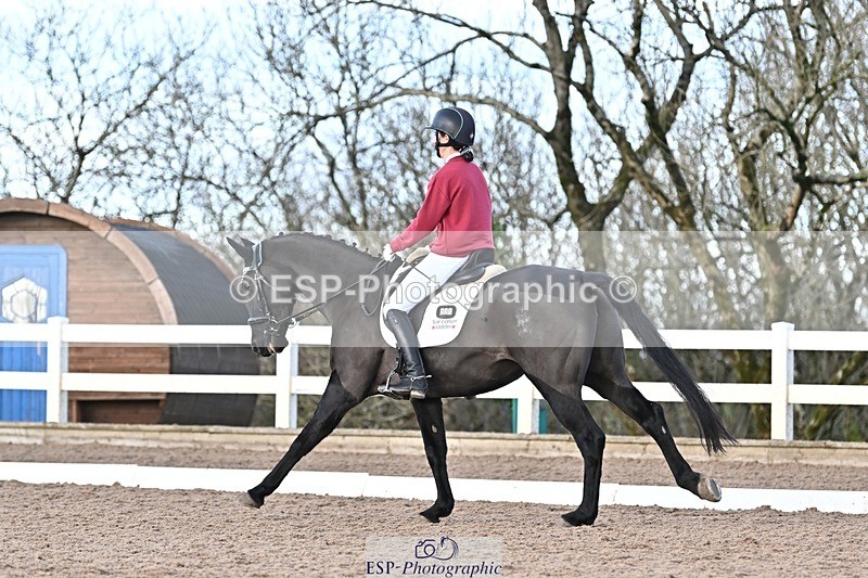 241214-115408-01483 - 131-Alys.Matravers-DARGASONS.MOON.SHADOW