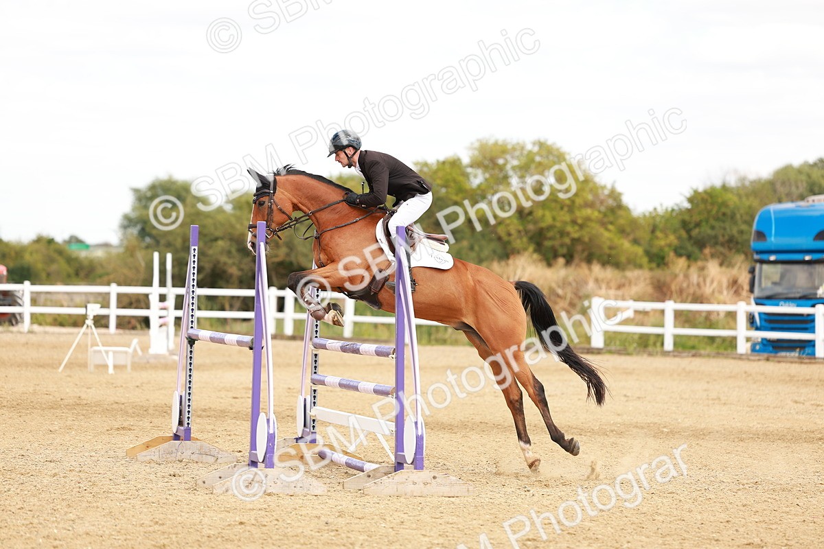 SBM_006881 - Class 4 - Senior British Newcomers - 1.10m