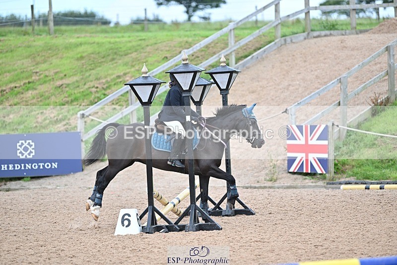 240813-155727-00118 - Clear round & 60cm