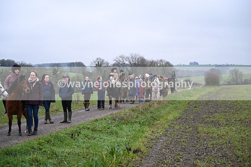 WJ7_9707 - Walk out..