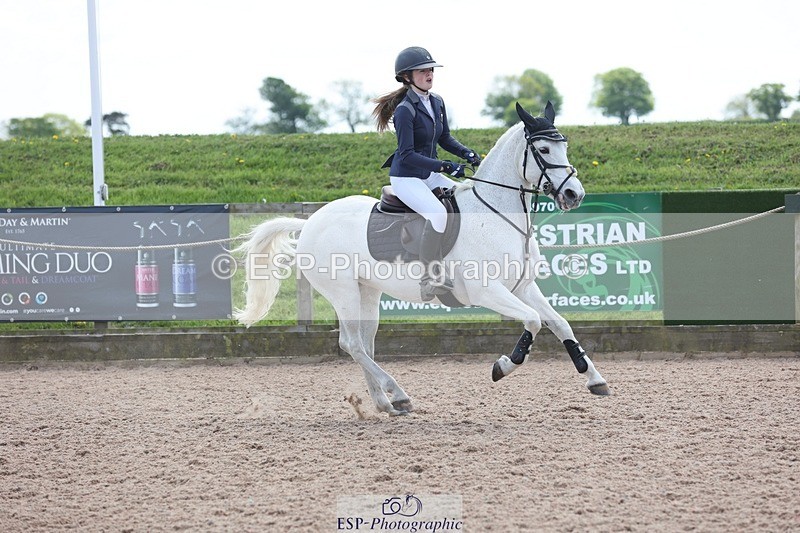 250504-124402-02564 - Cls 5 Pony Foxhunter and 1.10m Open