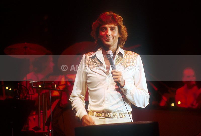 BARRY MANILLOW - M..