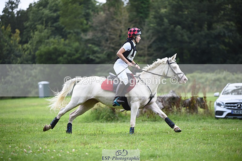 240804-162422-18581 - 614-Jessica_Lee-TULLY_FLOWER