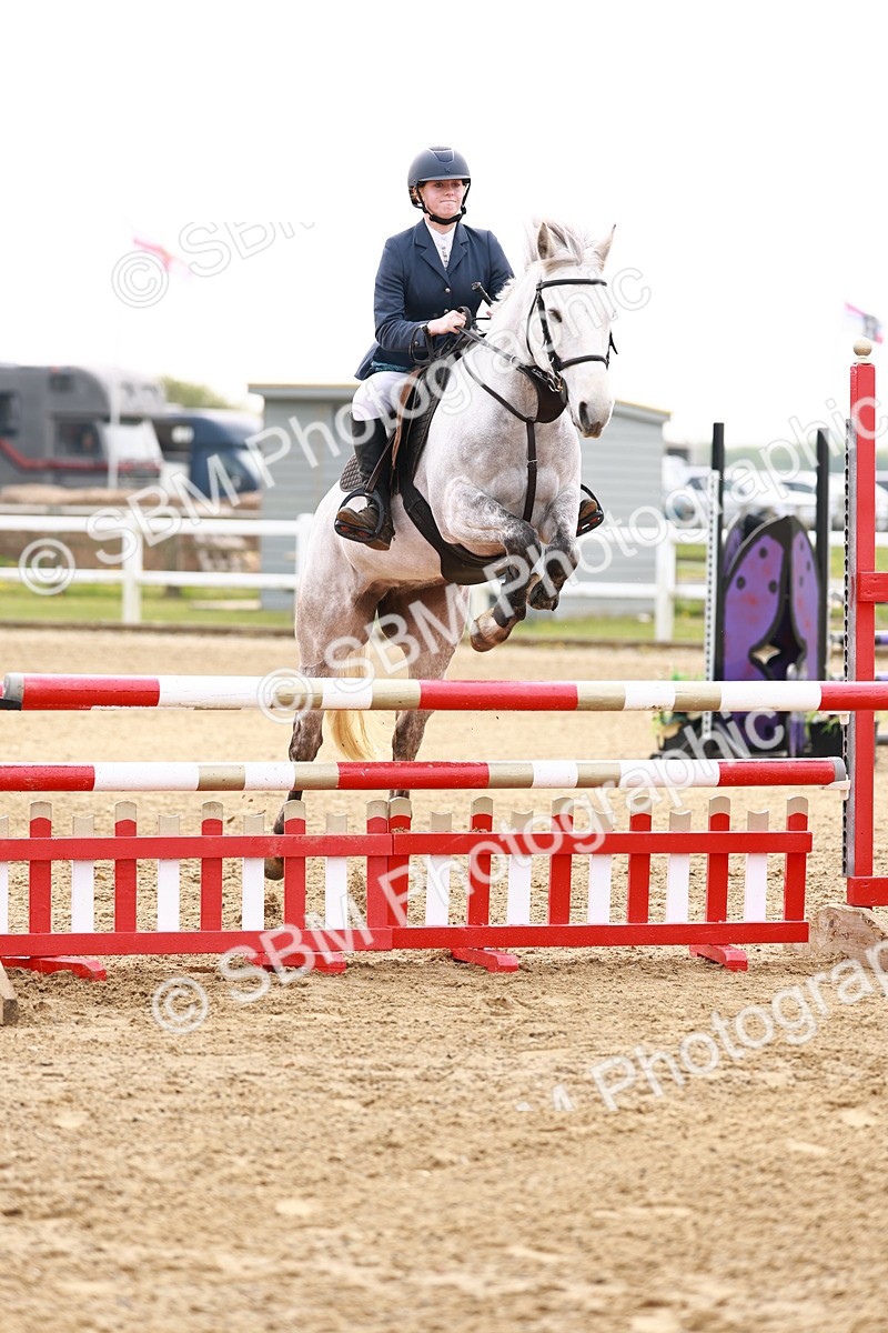  - Class 17 - Senior 1.05m