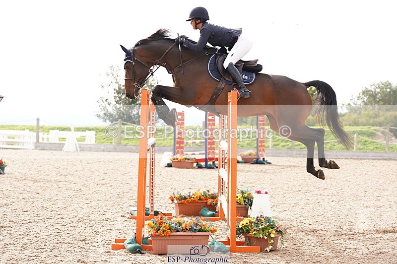 241004A-152002-00946 - Fri 04 Snr Fox & 1.20m Open