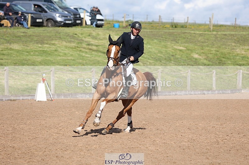 240419A-162053-09331 - Cls 10, 2 Star Big Tour 145cm  15.45 to 16.35 break