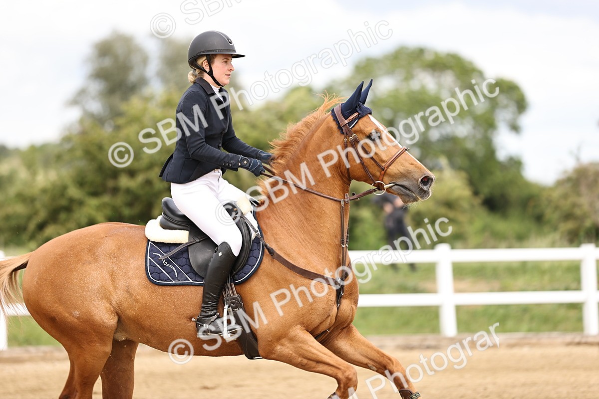 SBM_003255 - Class 11 - Senior Newcomers - 1.10m