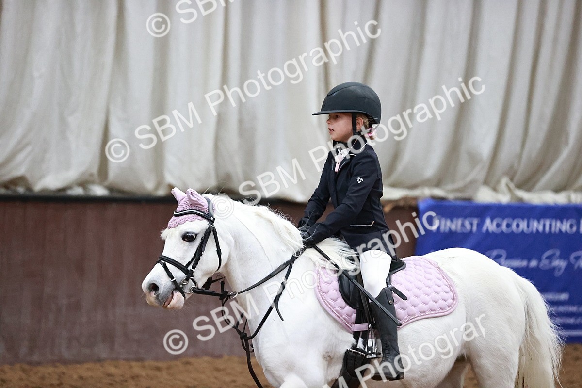 SBM_000136 - Class 1 - Cross Pole Jumping 30cm 40cm
