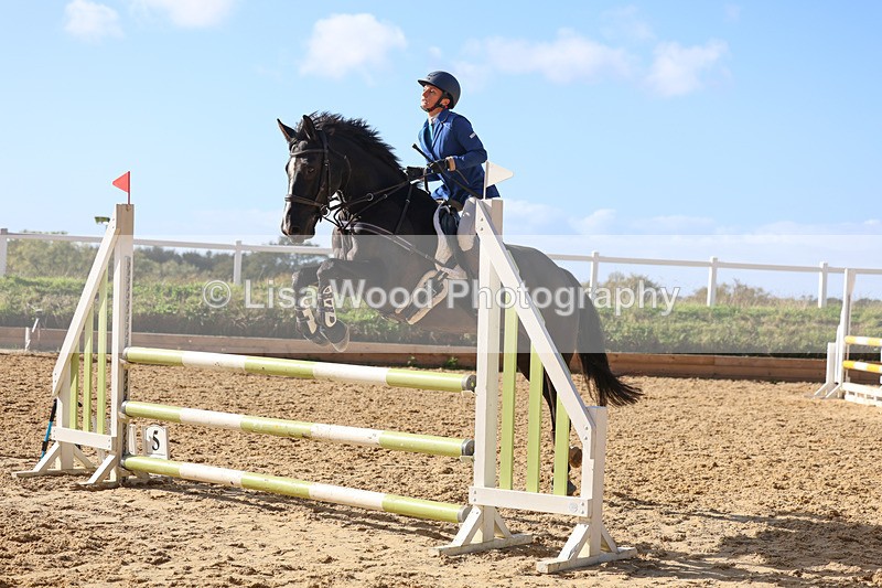 3E7A5565 - Class 10: 90cm open