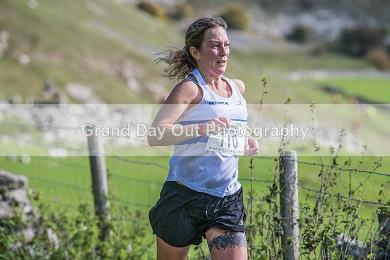Ilam-733 - Ilam Three Peaks Fell Race (Limestone Series) Sunday 28th September 2025