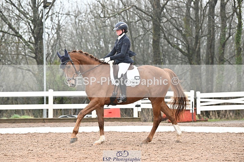 250215-113330-03217 - 257-Beth.Bainbridge-NEWTON.GLOVETROTTER