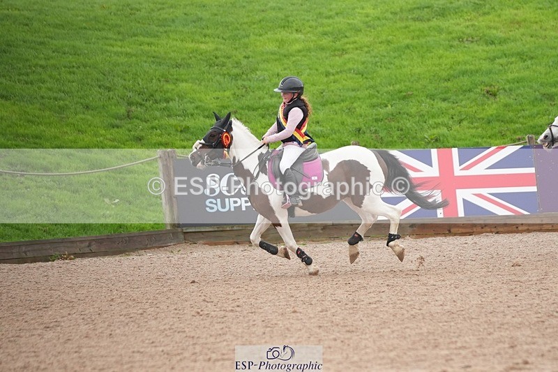 250920-160501-01563 - Cls 21 Pony Intro 80cm Derby