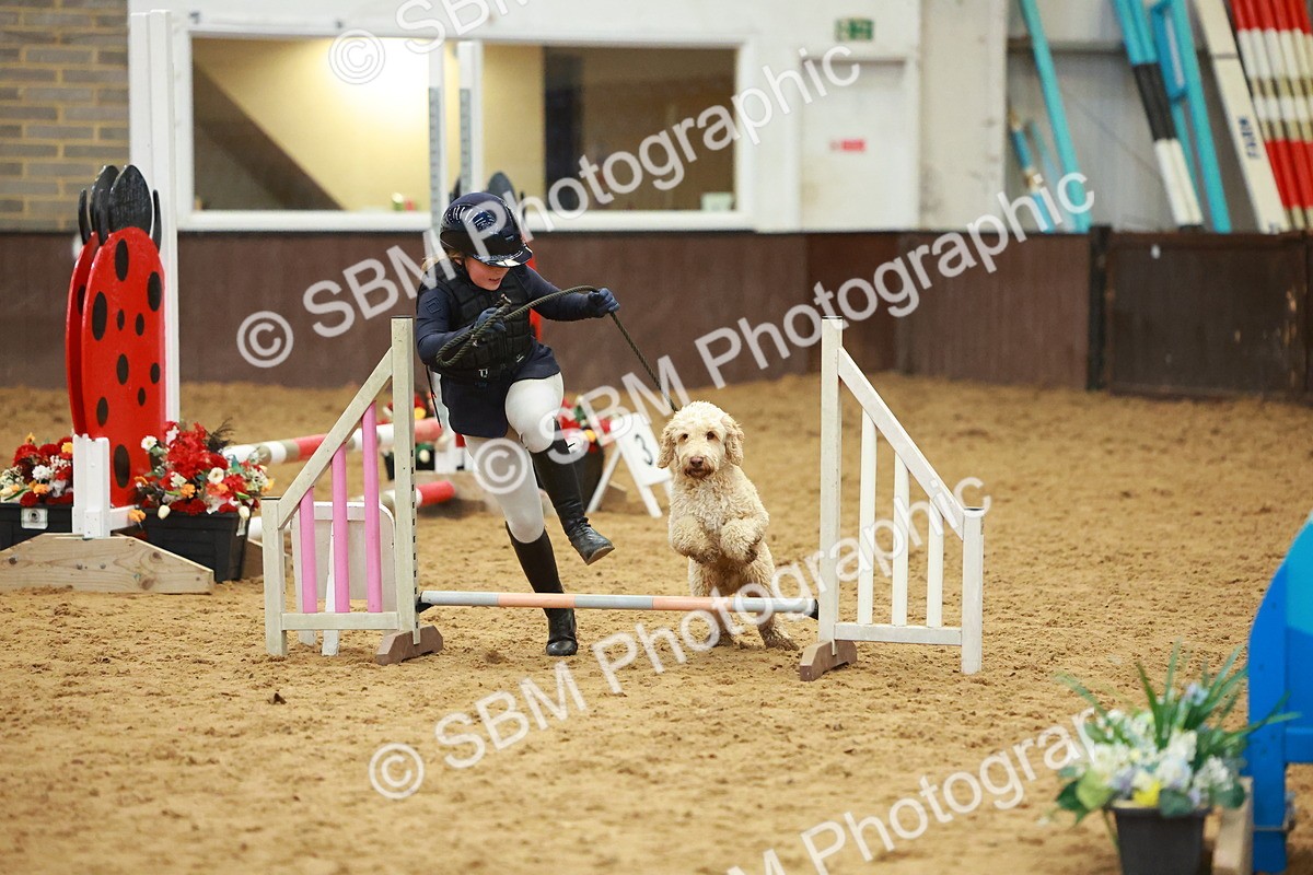 SBM_002162 - Class 3 - Horse & Hound (60cm)