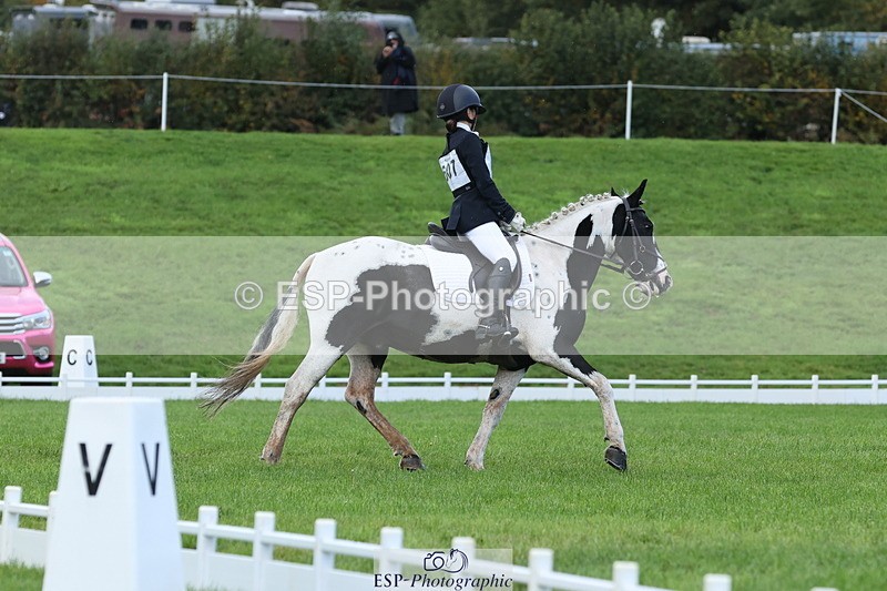 251023A-140241-04713 - H-607-Hannah.Bourgoine