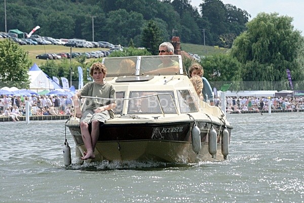 090704 ECUREUIL IMG_0902 - HENLEY REGATTA  SATURDAY 4th JULY 2009