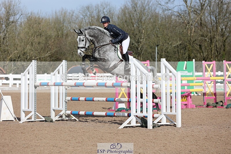 240223A-115535-00997 - Cls 4 Snr 1.05m Open