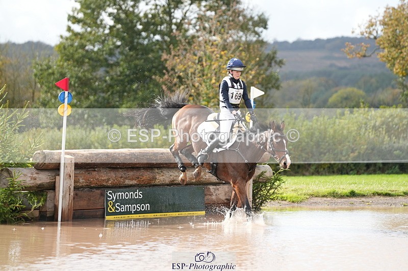 251024A-133716-11175 - B-169-Jessica.McCaldin