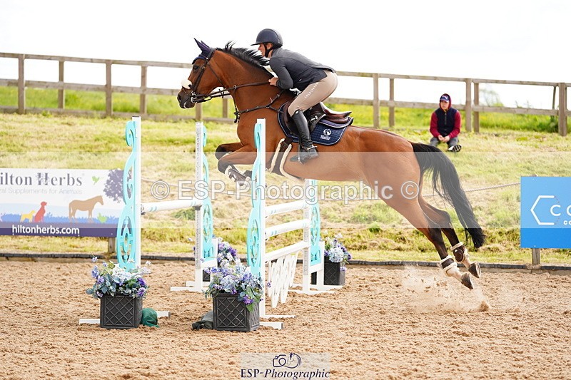 240526A-111604-07776 - Cls 26 Chard Equ 1.05m and 1.10m Grand Prix