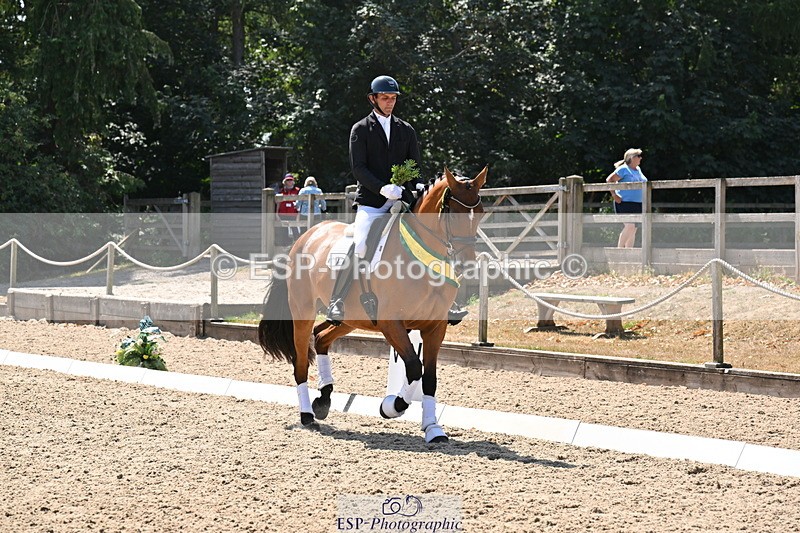 250810A-132643-06632 - Medium SILVER Presentations