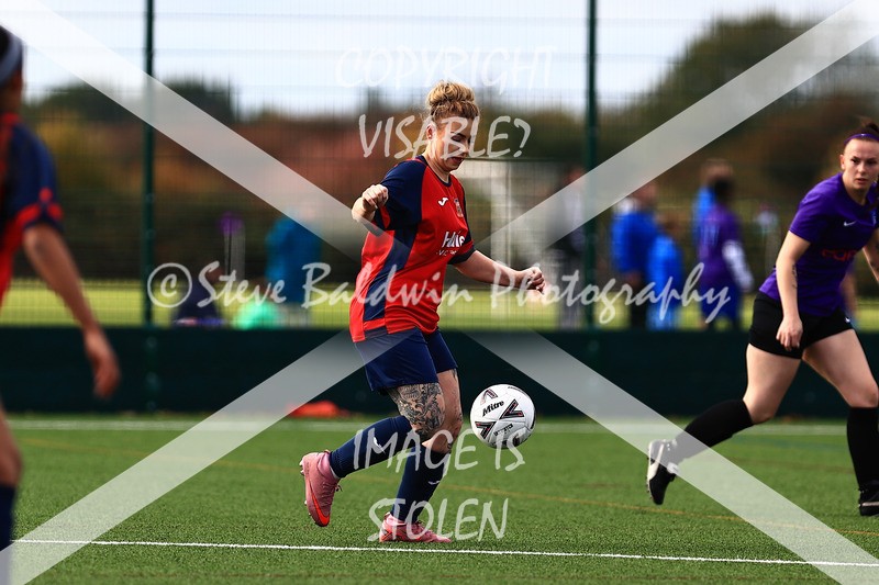 1DX30723 - 2025-10-05 FC Abbey Meads Ladies V Purton  Kingsdown FC Ladies
