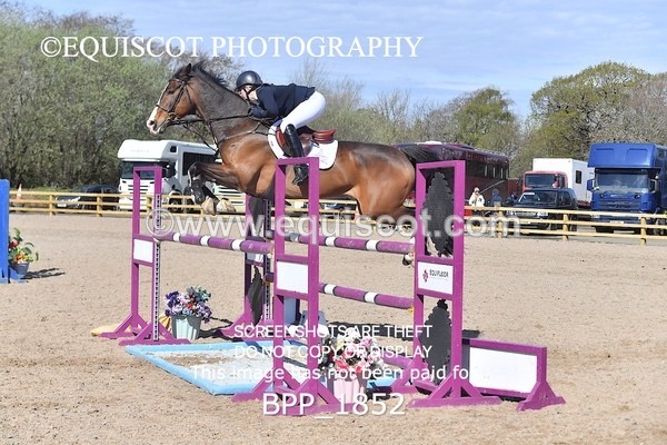 BPP_1852 - CLASS 19 SUN Senior Foxhunter/ 1.20m Open