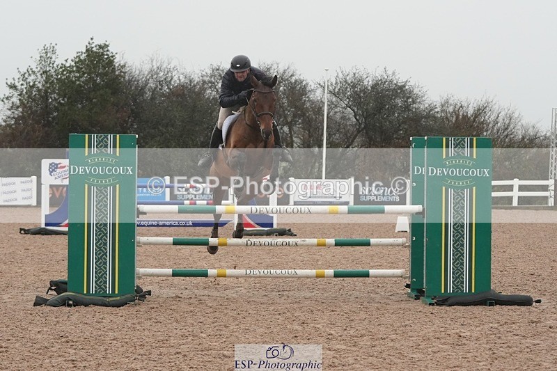 251207-115712-01918 - Cls 20 Snr Newcomers and 1.10m