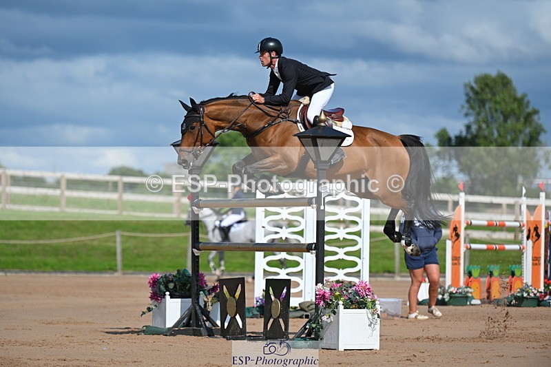 230721A-164407-07809 - Cls 10, 2 Star Big 1.45m Break to End