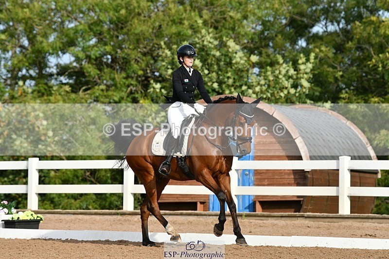 250906-093024-00360 - 040-Rianne.FultonSunset.Mojito