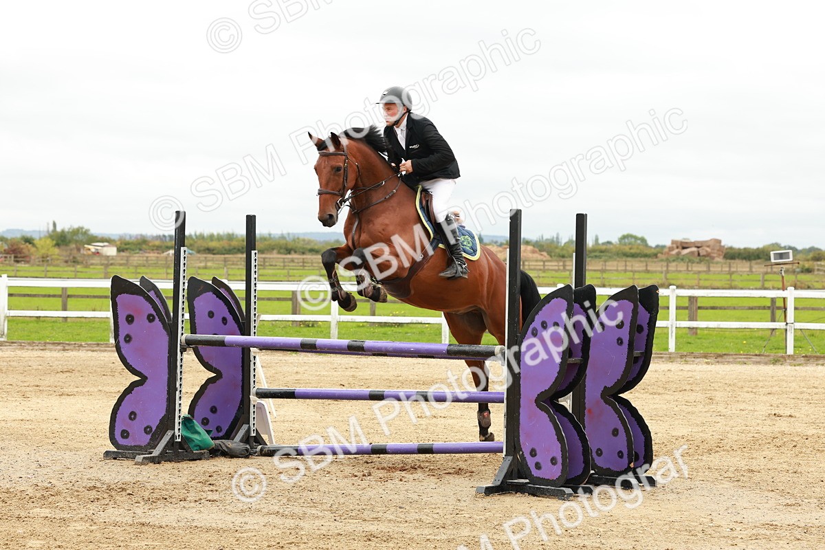 1I0A7870 - Class 4 - Senior Newcomers 1.10m