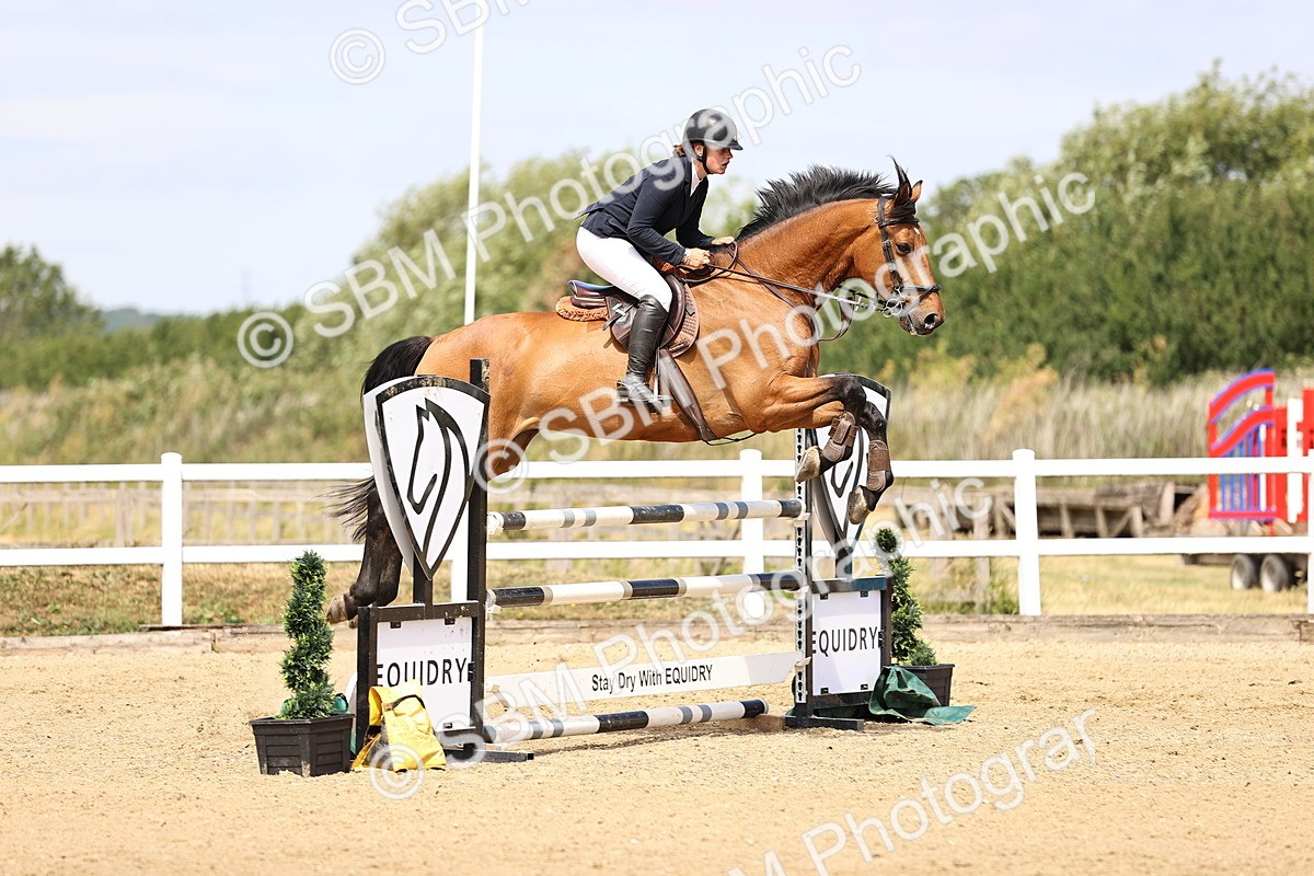 SBM_009901 - Class 8 - Senior Newcomers - 1.10  Open