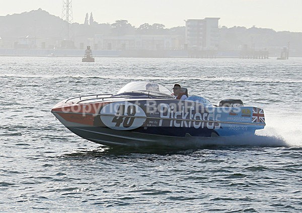 120908 PICKFORDS WT7A2165 - Racing Powerboats