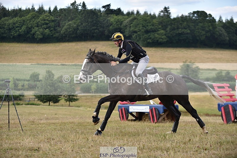 250802A-175852-09112 - H-370-Tom.Rowland-STRACOMER.CANDY.TOWN