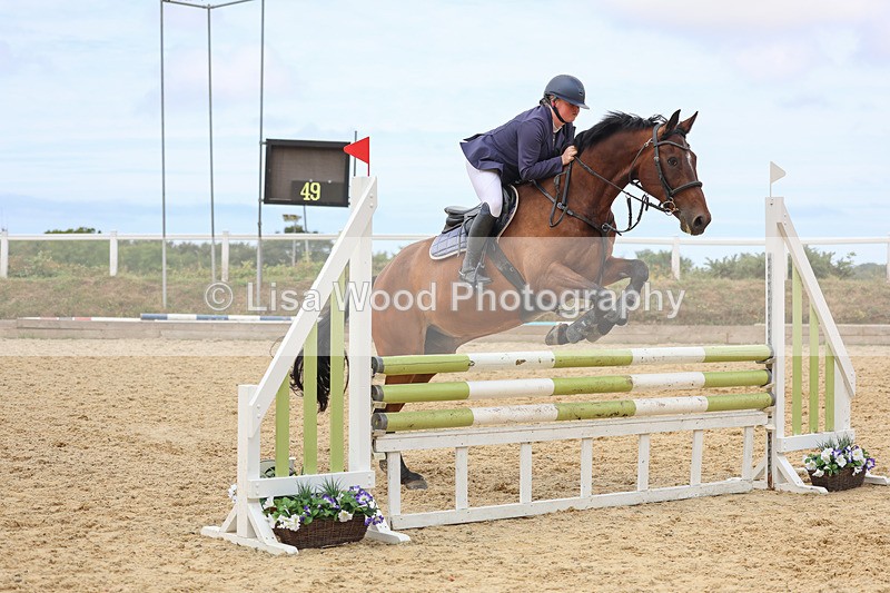 3E7A5176 - Class 4: Senior British Novice/90cm open